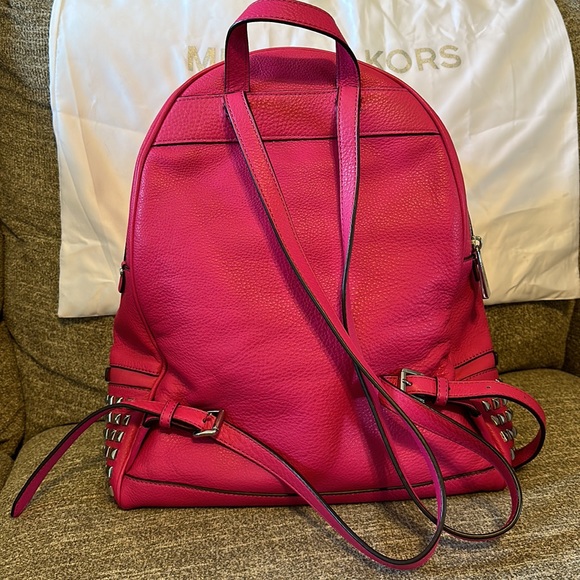 💖 Michael Kors Rhea Zip Large Studded Leather Backpack - Raspberry 💖 - Picture 9 of 9